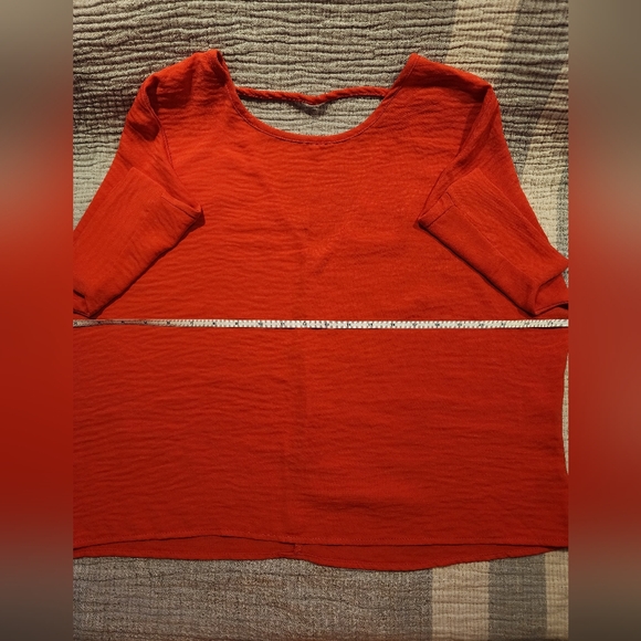 Red/Orange Top - Picture 6 of 9